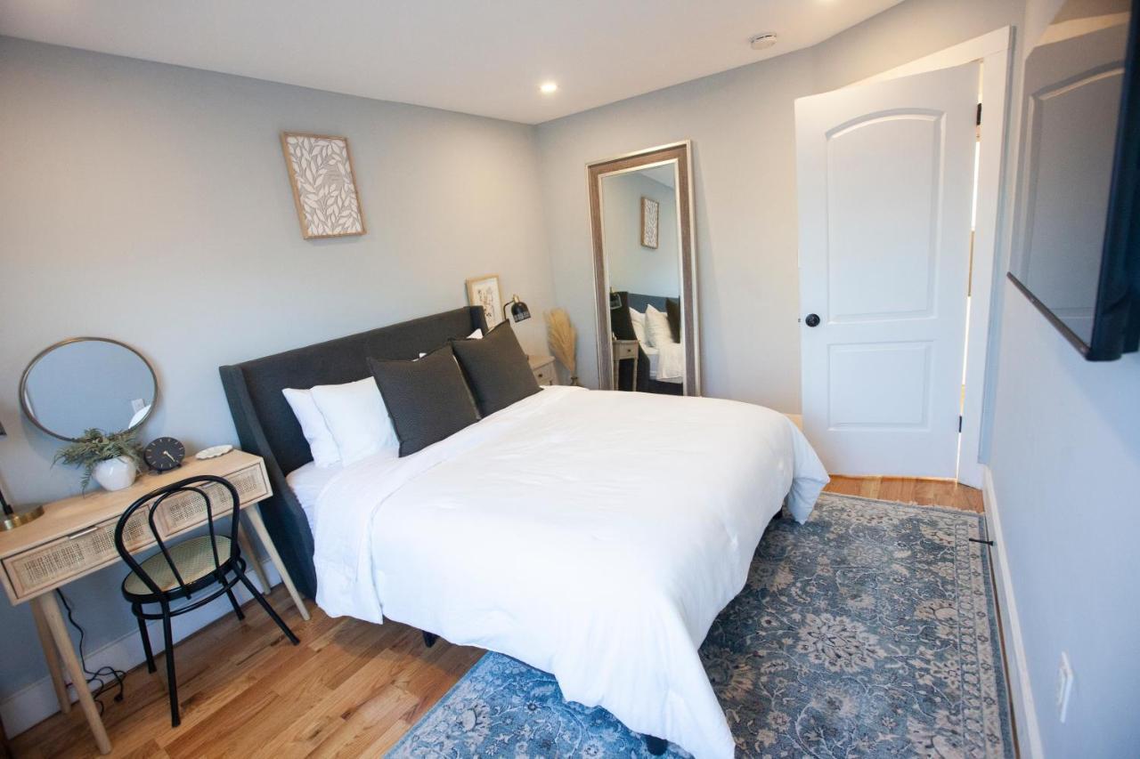 Alafia- Cozy Jfk Area Home - This Property Is A Hosted Property Meaning The Host Live On Site New York Eksteriør billede