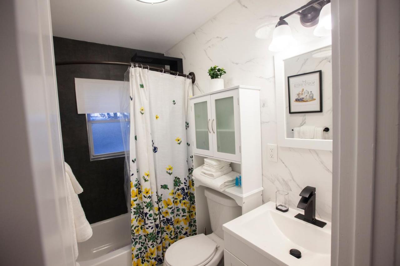 Alafia- Cozy Jfk Area Home - This Property Is A Hosted Property Meaning The Host Live On Site New York Eksteriør billede